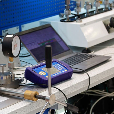 Servicio de autenticación de tercera persona de la CCE de la batería para teléfono de la pequeña de la batería de prueba de laboratorio GAMA móvil de los servicios