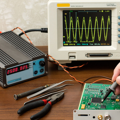 La UL certificó el laboratorio de prueba del RF para la electrónica y los productos automotrices